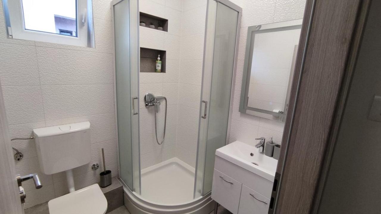 Toto Apartments 扎达尔 外观 照片