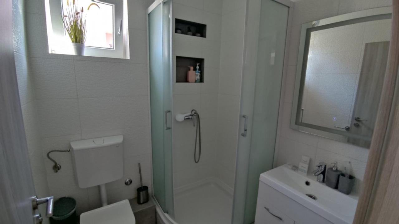 Toto Apartments 扎达尔 外观 照片